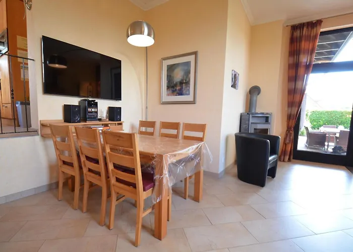 Storchennest Haushaelfte